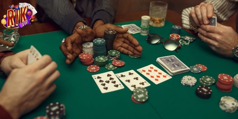 Lựa chọn rút hoặc dừng tùy vào tình huống cụ thể
